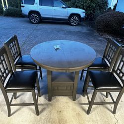 Height Dining Table & 4 Barstools 
