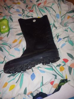 Rain boots 13