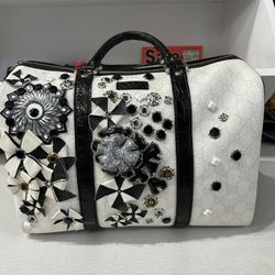 VINTAGE 2000’S GUCCI LIMITED RELEASE STUDDED LEATHER WHITE MONOGRAM HAND BAG 