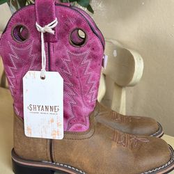 Shyanne Boots Brand New Size 3 Girls 