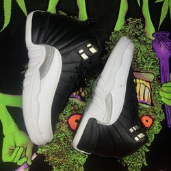 Jordan 12 Retro “playoffs” Size 6Y 