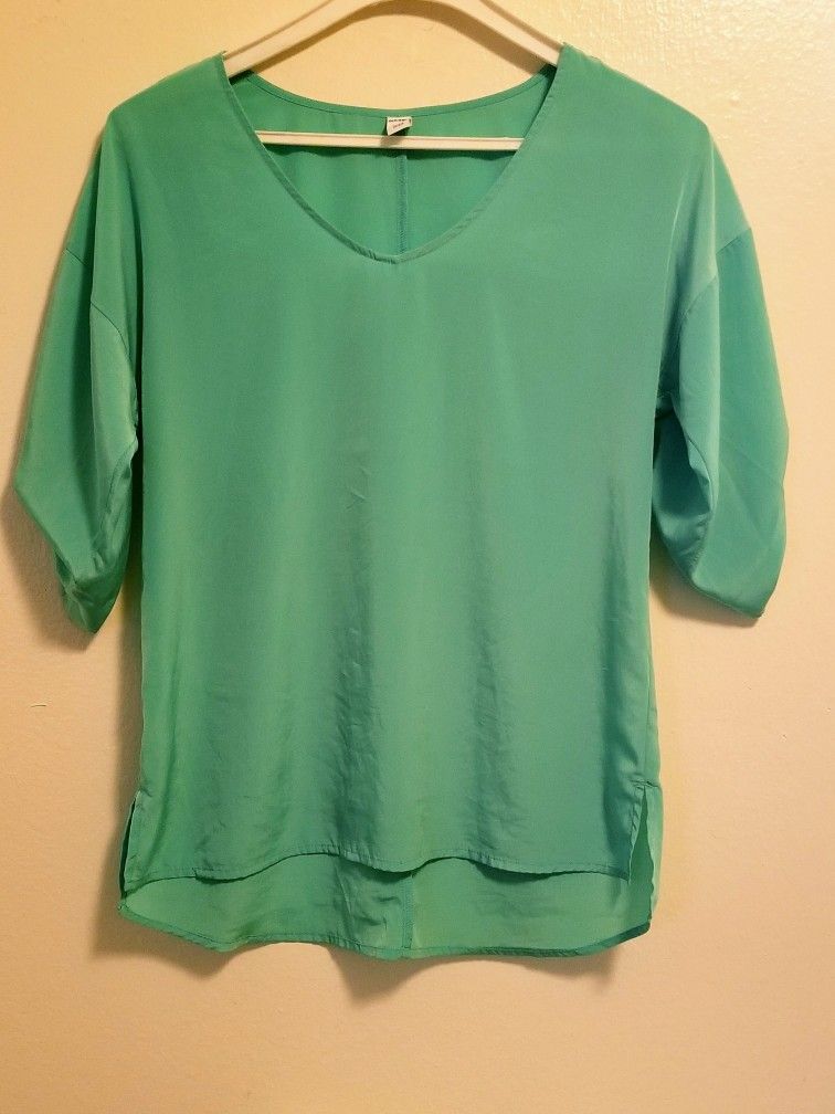 Women's Old Navy Green 3/4 Sleeve V-Neck Tunic Top.