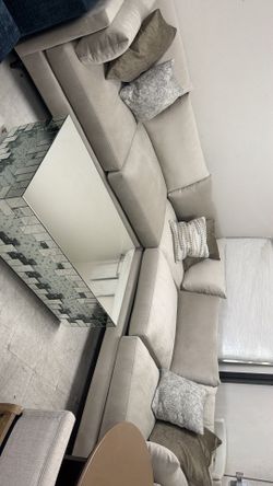 Elegant Velvet Sectional in Gray 🩶 Take Now 🚚Pay Later-$0 Down💸SAME DAY DELIVERY☀️