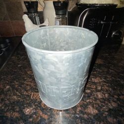 Metal Utensil Holder New