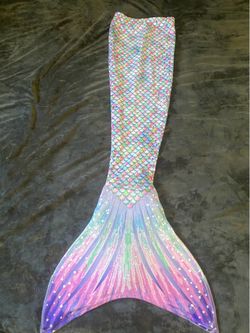 Girl’s size L 8/10 Sun Tails mermaid tail