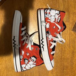 Converse Youth Size 3 Peanuts Snoopy Charlie Brown 