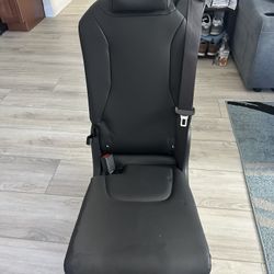 2024 BLACK KIA CARNIVAL OEM SECOND ROW MIDDLE JUMP SEAT CONSOLE