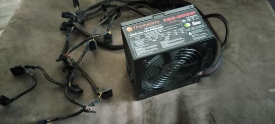 Thermaltake TR2-600w Gaming Power Supply