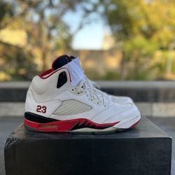 Air Jordan 5 Fire Red 