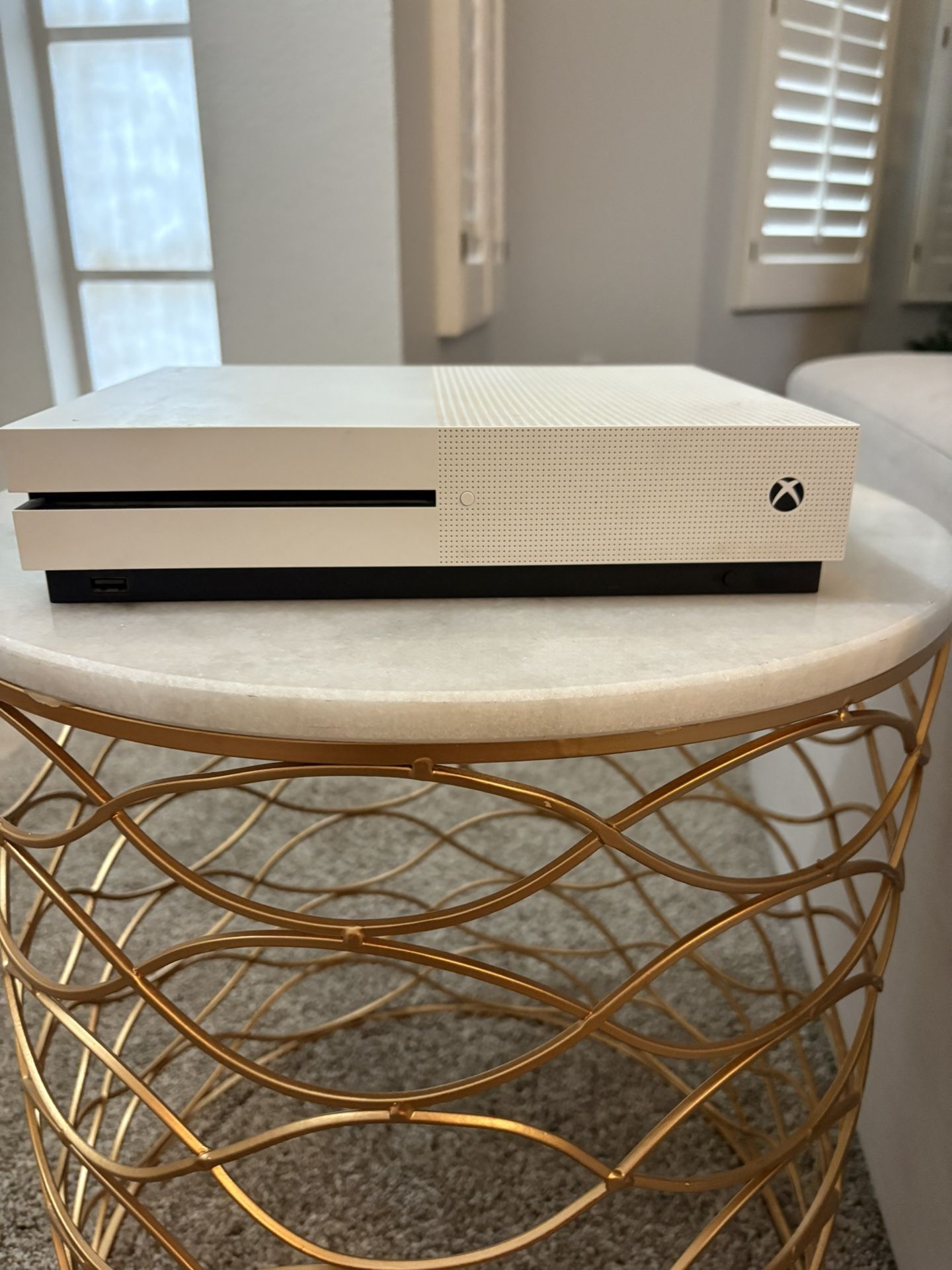 2 Xbox Ones
