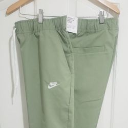 Nike Club Woven Tapered Leg Pants Oil Green Men's Size LARGE Brand New Authentic 