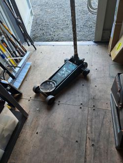 Hydraulic  jack