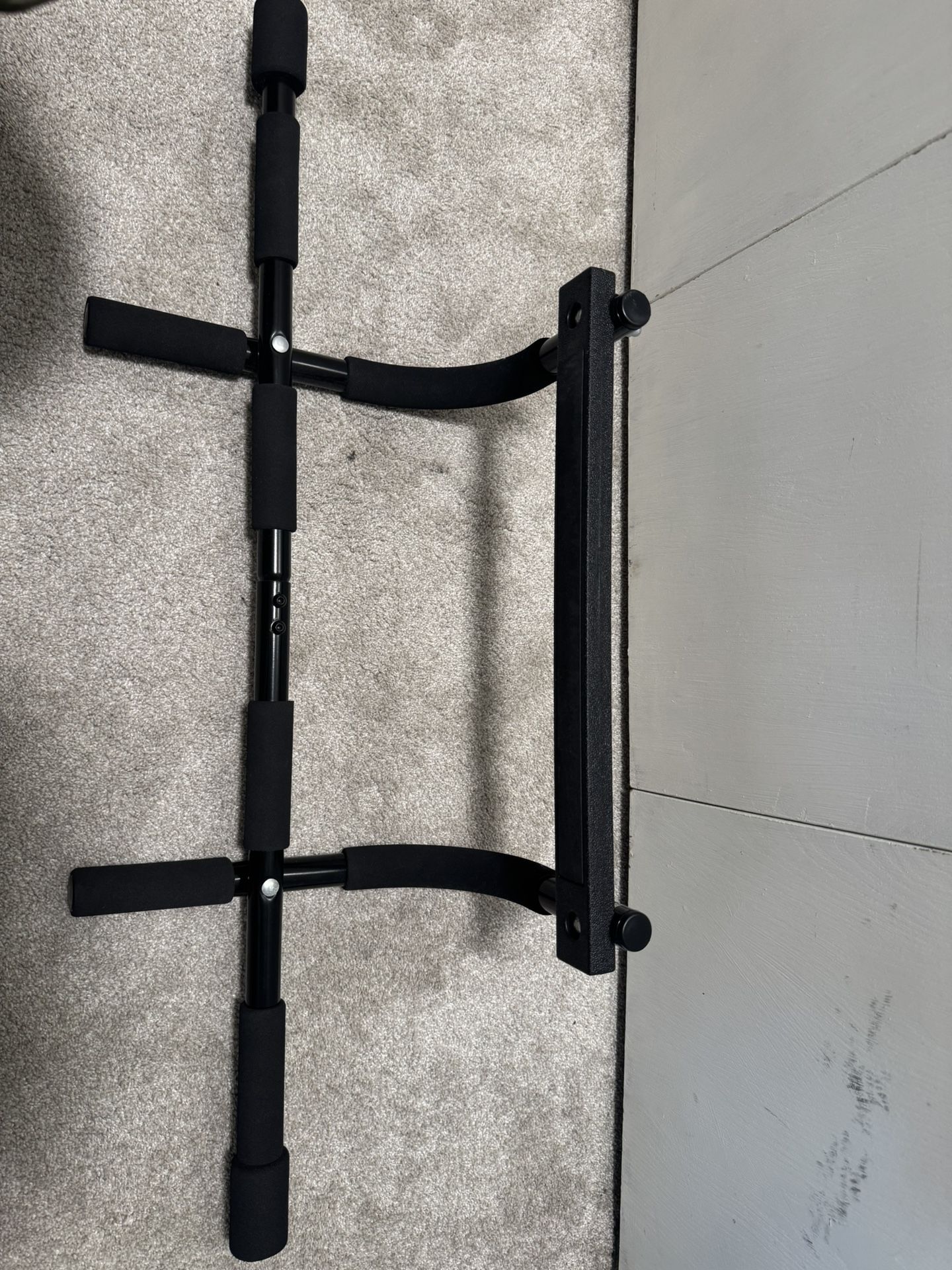 Pull up bar