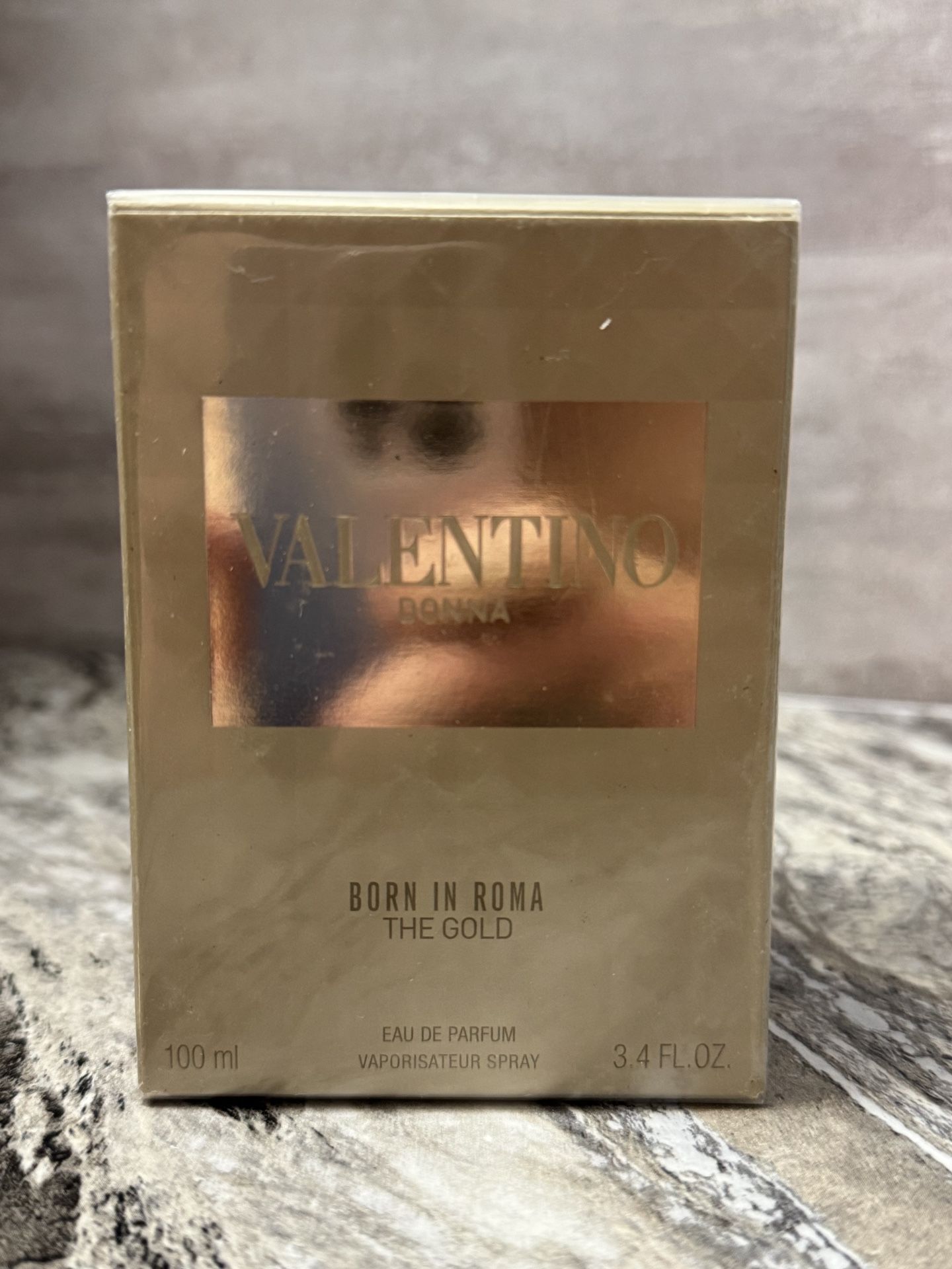 🌟 VALENTINO DONNA BORN IN ROMA THE GOLD – 100ml / 3.4 fl oz 🌟
