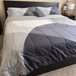 IKEA king bed whit mattress