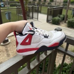 Boys Jordan 4 1.5Y