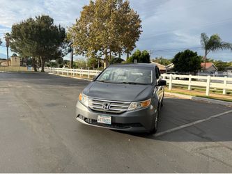 2012 Honda odyssey