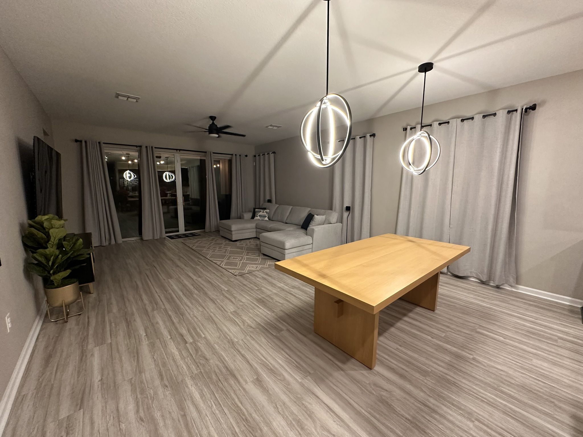 CHANDELIER LED LIGHT