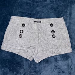 Express Linen Shorts with Silver Buttons