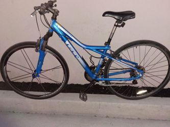 GT Transeo Sport Blue Woman's bicycle