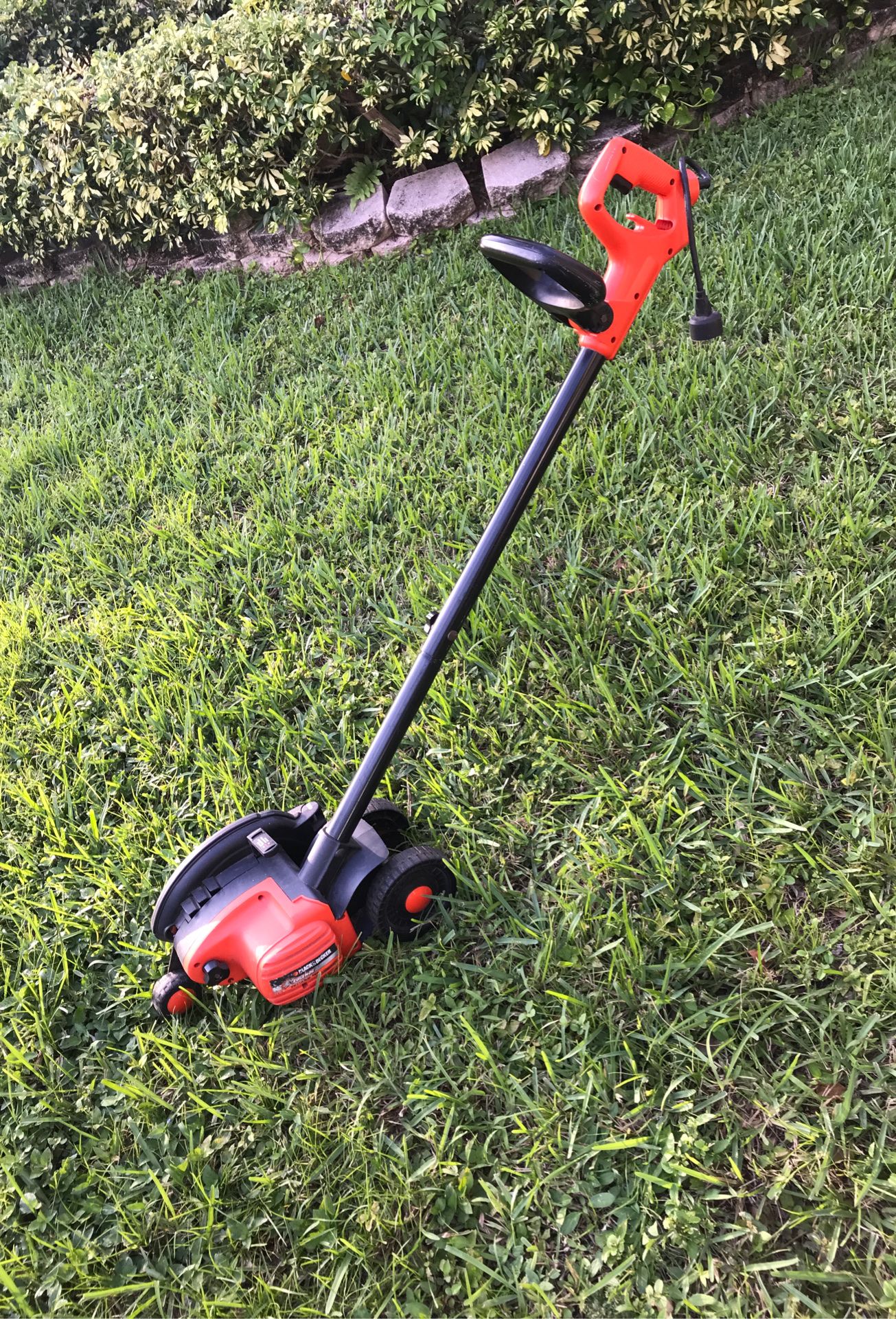 Black & Decker 2 in 1 Landscape Edger