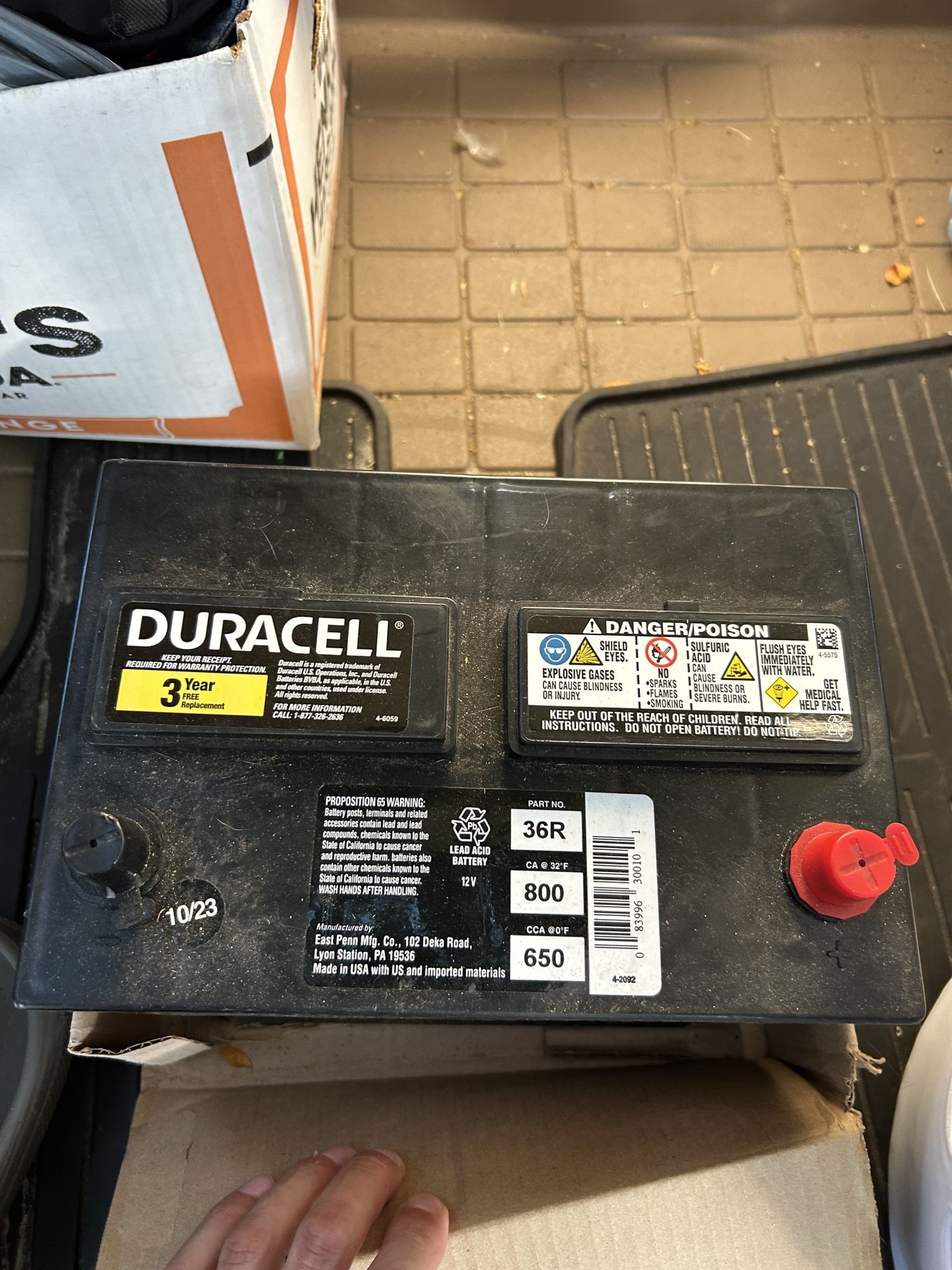 Duracell 36R Car battery.
