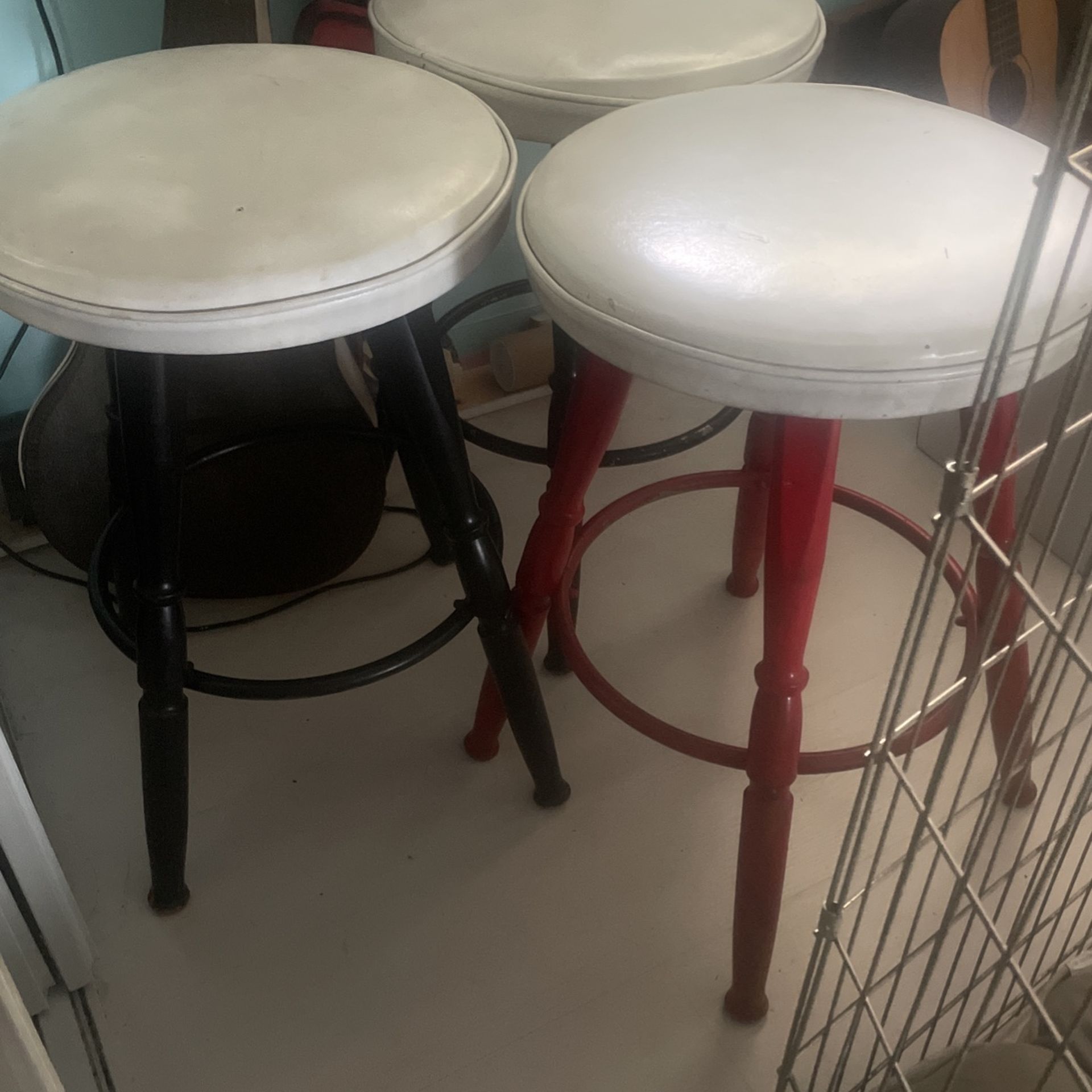 3 Heavy Duty Wide Seat Bar Stools 