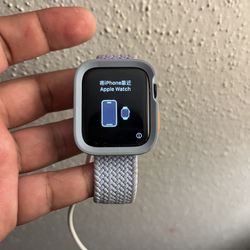 Apple Watch SE 44mm Aluminum 
