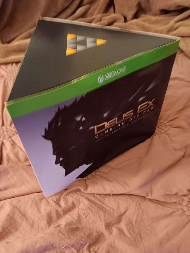 Deus Ex - Mankind Divided Collector's Edition for Xbox One