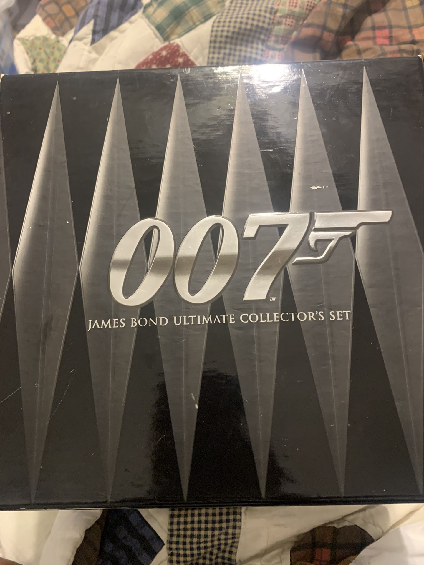 JAMES BOND 007 ULTIMATE SET 1-4 VOL