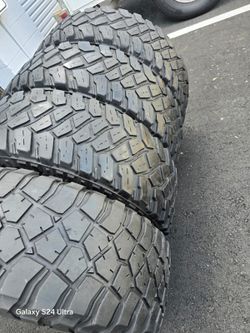 4 Used Tires Lt285 70r17 3 Firestone
1 Bfg KM3 $250 all 4