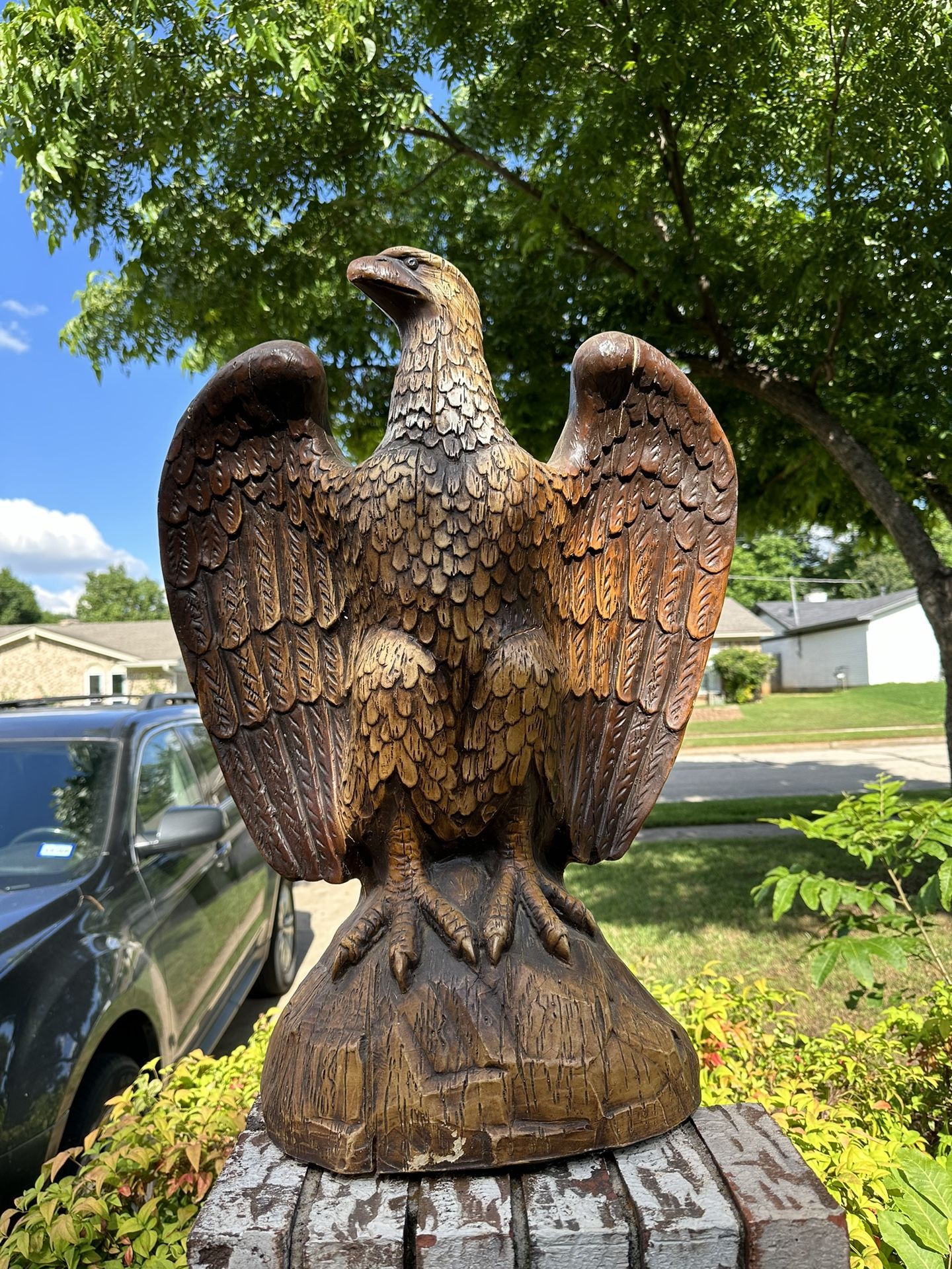 Bald Eagle Statue