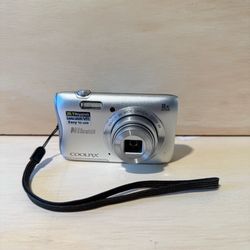 Nikon COOLPIX S3700 20.1MP Silver Digital Camera Tested Good w/Bat-Char-SDCard!