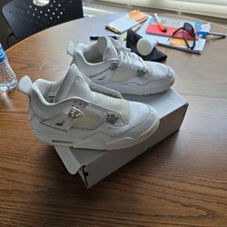 women’s 6.5  Jordan’s 