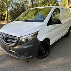 2016 Mercedes-Benz Metris