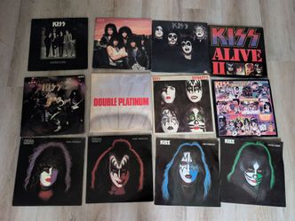 42- Vintage Vinyl Records  (( SOLD AS A BUNDLE)) NOT SEPARATELY