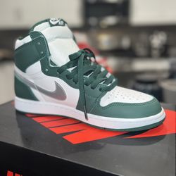 Retro High OG Gorge Green/metallic Silver Jordan 1’s
