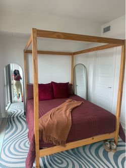 Moving Sale: Queen Bed Frame, 7’9” x 10’ Rug & 2 Floor Mirrors