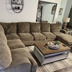 Ashely sectional Sofa 