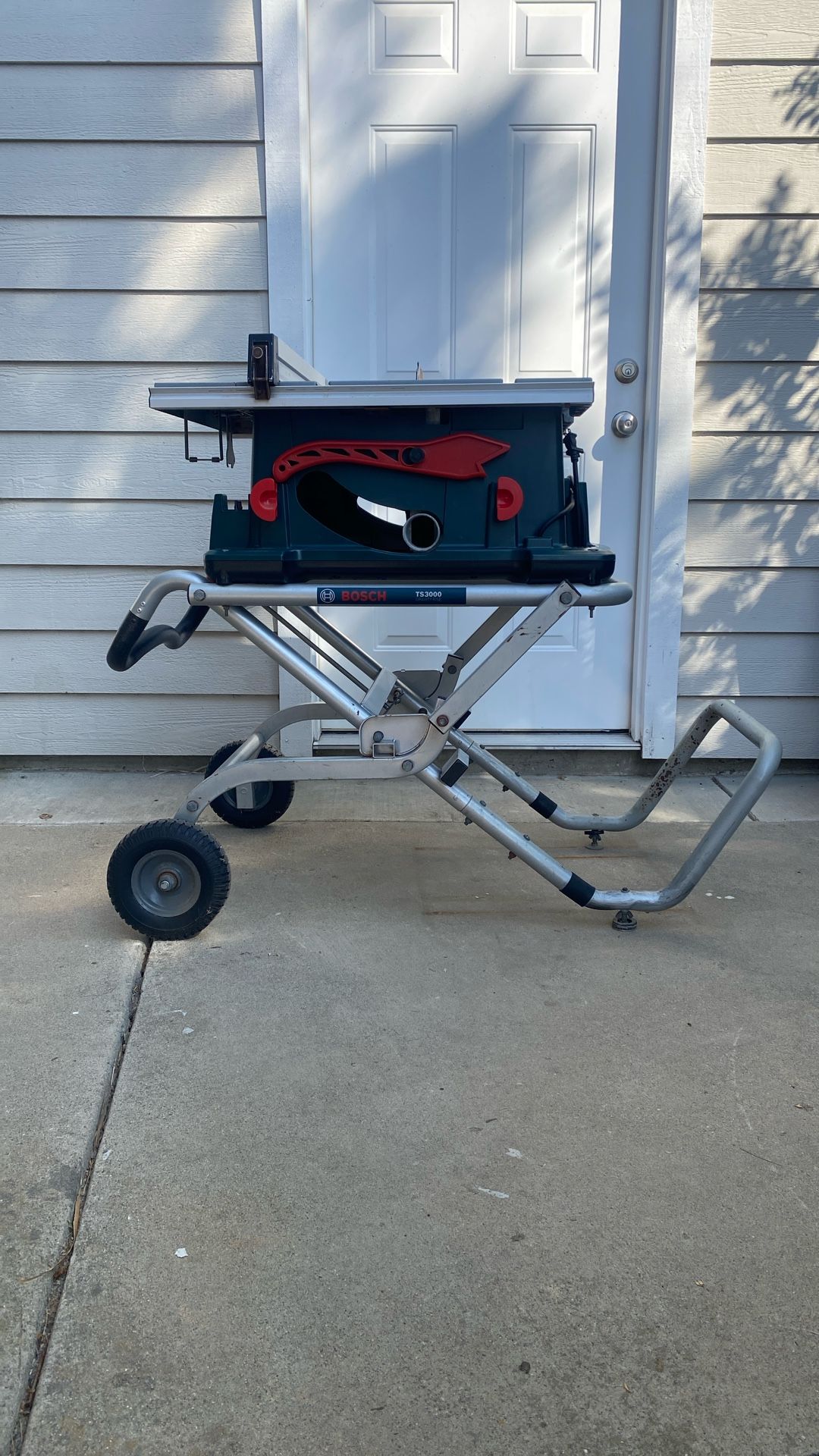 Bosh TS3000 Table Saw