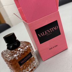 Valentino Donna Born In Roma 