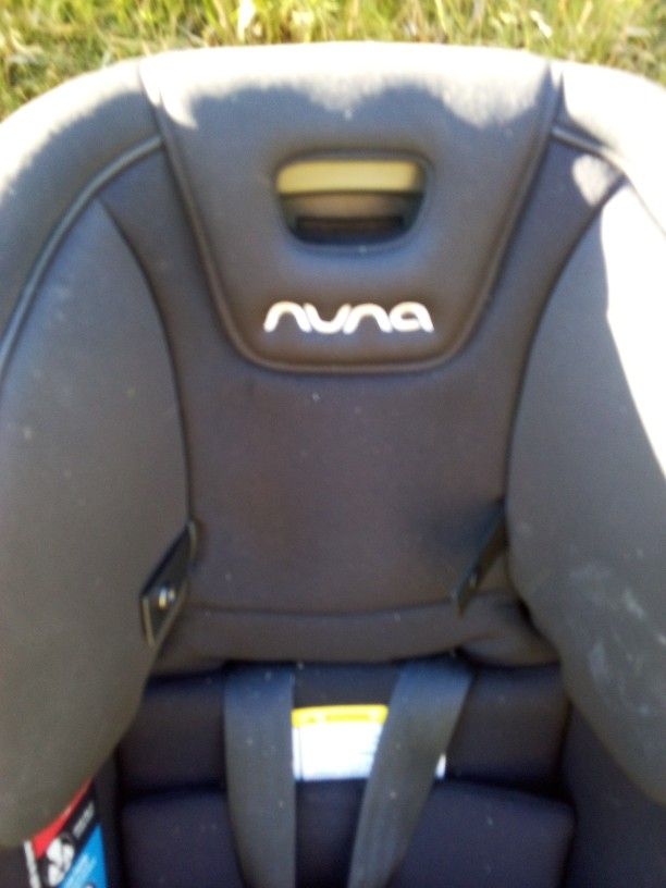 Nuna Car Seat Used