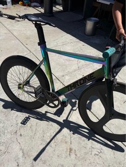 fixxie throne track lord (not selling wheelset)