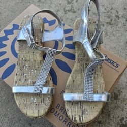 Arizona girl wedge shoe size 4