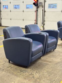 Power Lounge Chairs