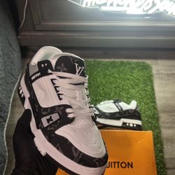 Lv Trainers