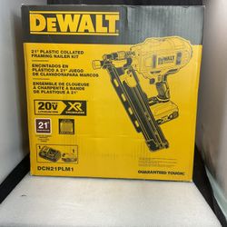 DEWALT 20V MAX* 21° PLASTIC COLLATED CORDLESS FRAMING NAILER KIT