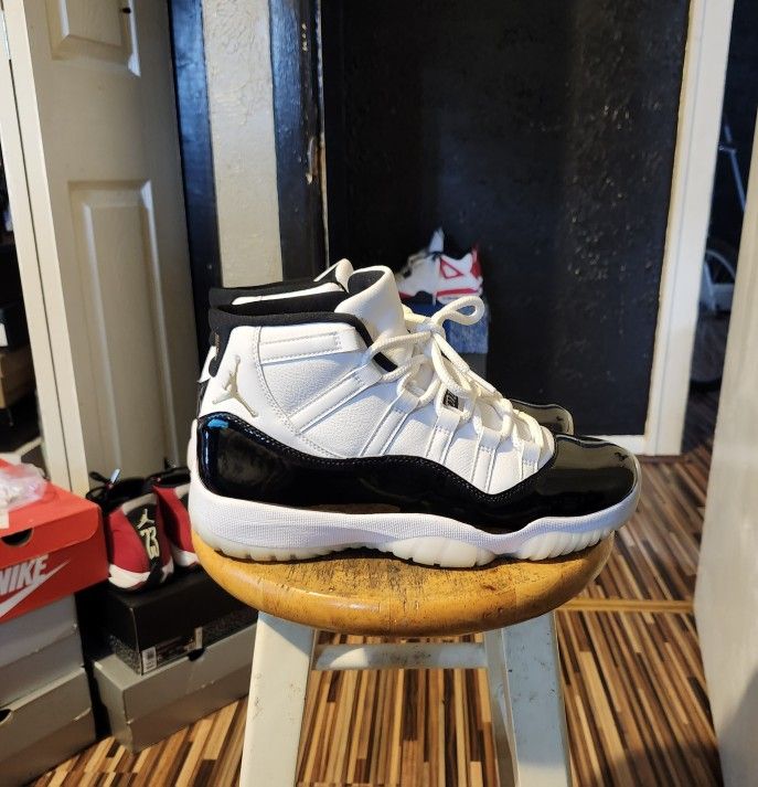 Jordan 11 Gratitude 100% AUTHENTIC Great Cond Sz 9 $170