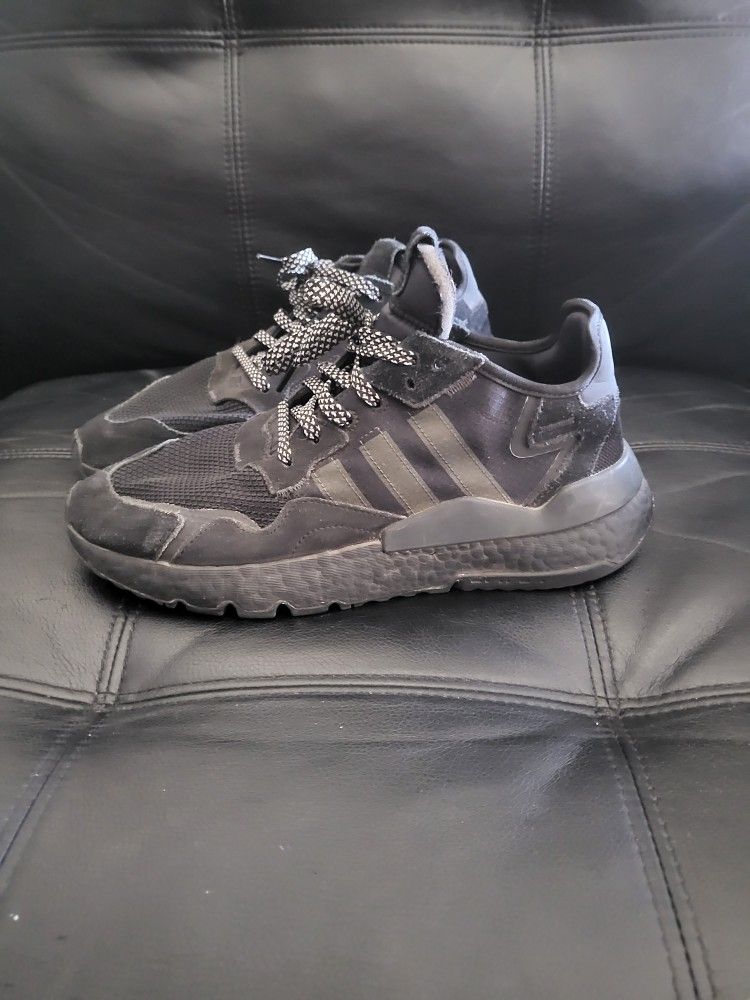 **LIGHTLY WORN** ADIDAS NIGHT JOGGER