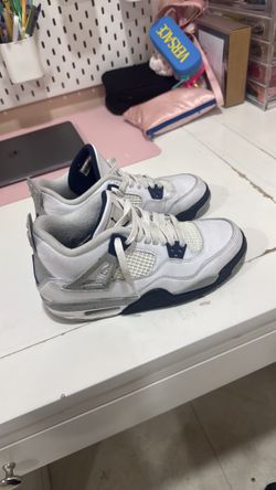 Air Jordan 4s